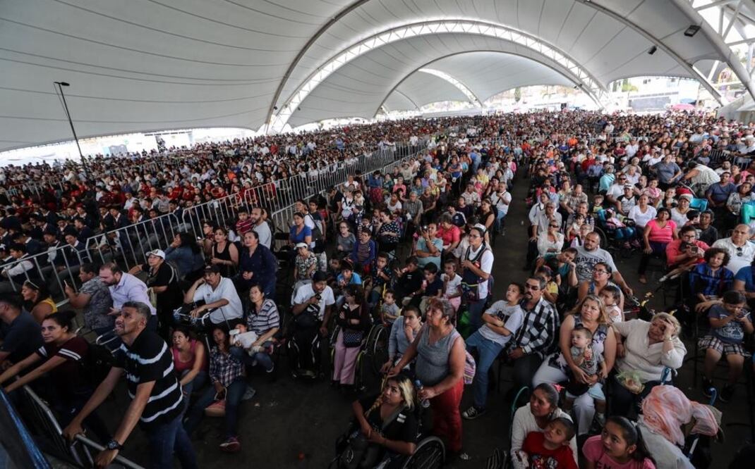 Asistentes al evento del presidente Andrés Manuel López Obrador en Aguascalientes. Foto: Juan Carlos Reyes/EL UNIVERSAL