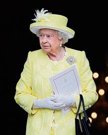 La reina Isabel II festeja su cumpleaños 90... otra vez