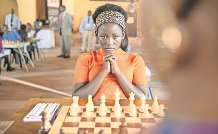 Uganda establece vestimenta "decente" para funcionarias; las obliga a usar tacones