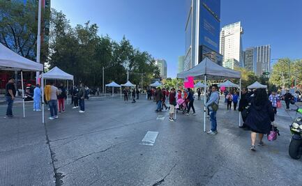 Comerciantes bloquean Reforma e Insurgentes por invasión de espacios públicos