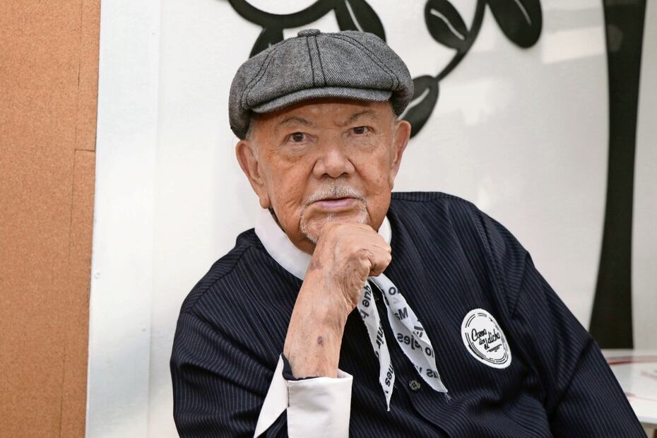 Sergio Corona vivió un bochornoso momento durante el homenaje a López Tarso.