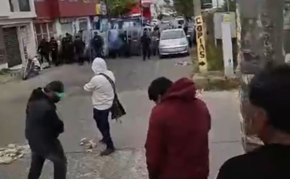 Elementos de la Policía desalojaron a los encapuchados (15/12/2024). Foto: Especial
