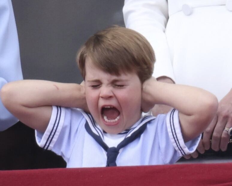 A sus 4 años, príncipe Louis opaca con sus gestos el jubileo de la reina Isabel II