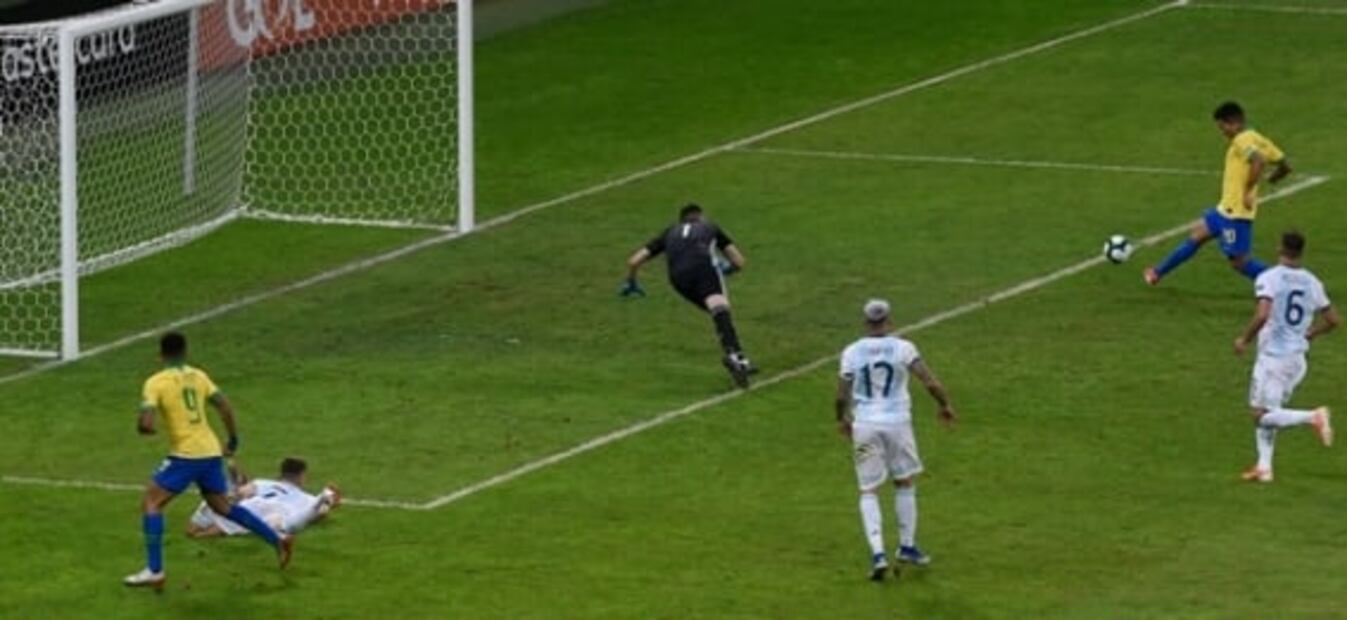 Los dos golazos con los que Brasil mató a la Argentina de Messi