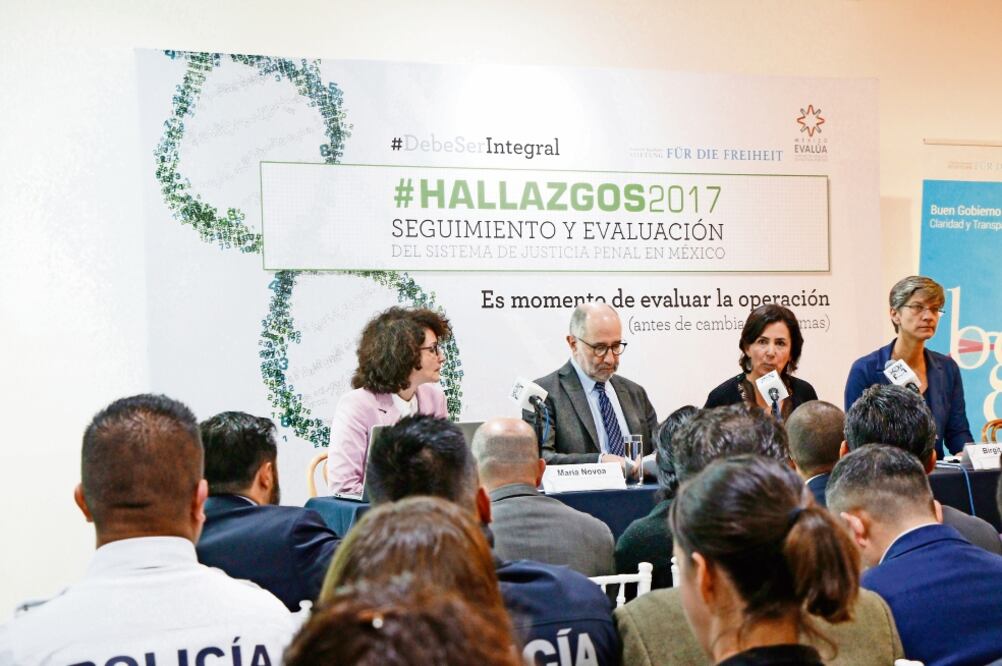 José Ramón Cossío, ministro de la Suprema Corte, durante la presentación de un documento de la organización México Evalúa que hace un diagnóstico del Nuevo Sistema de Justicia Penal en el país (CORTESÍA)