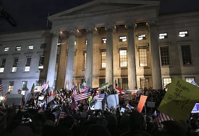 Visas revocadas por veto son menos de 60 mil: Departamento de Estado