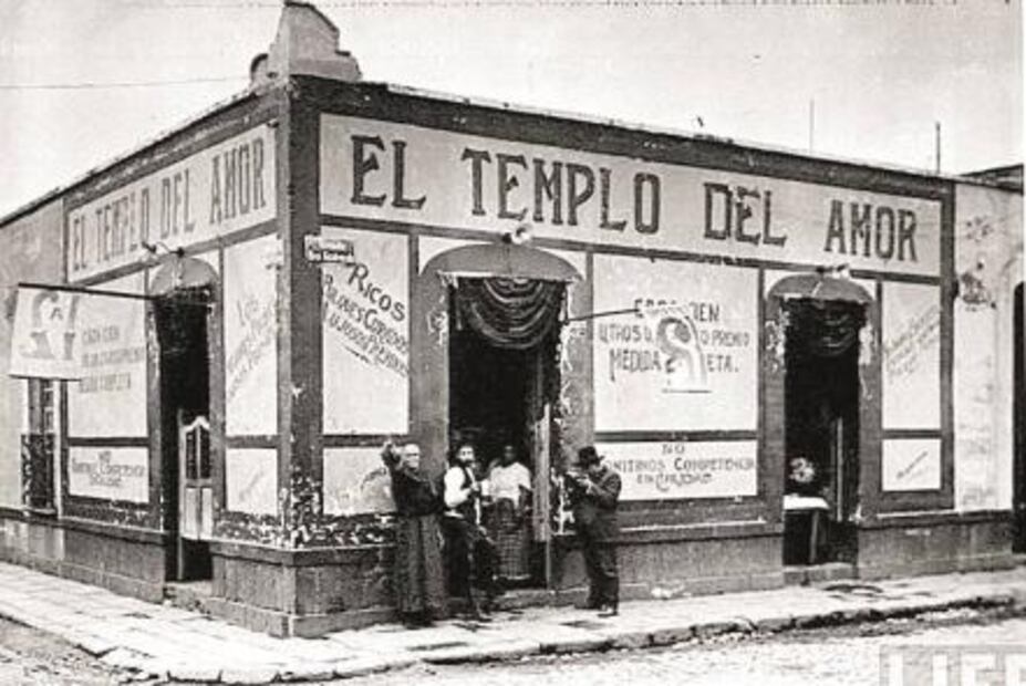 Entre tornillos y catrinas: el pulque