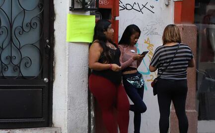 Trabajadoras sexuales sufren violencia de servidores públicos; enfrentan maltrato verbal, amenazas y lesiones: ONG