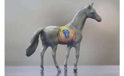 Condenan vejación de los restos de Luis Barragán