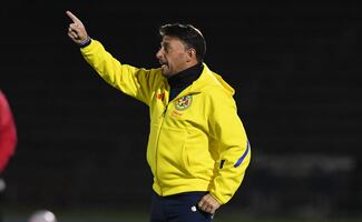 Ángel Villacampa ofrece disculpas luego de llamar "pende..." a sus jugadoras