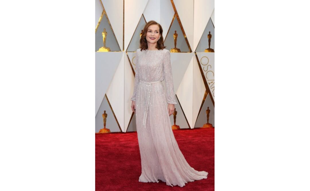 Isabelle Huppert en Armani Privé