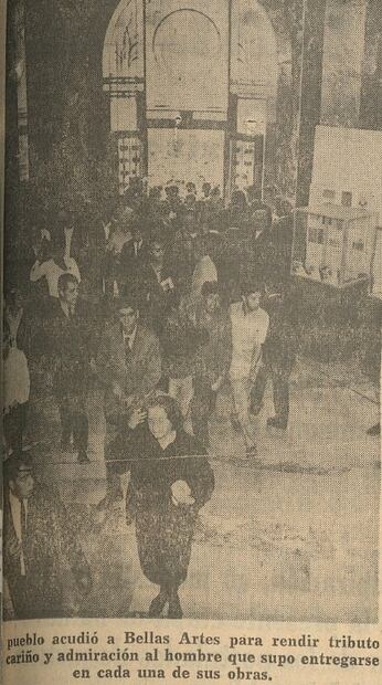 Entre pisotones y lluvia de rosas fue como dieron el último adiós a Agustín Lara hace 50 años
