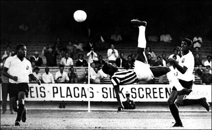 Me pregunto de donde aprendió eso Cristiano: Pelé