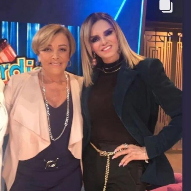 Comparan rostro de Gloria Trevi con el de Lucía Méndez 