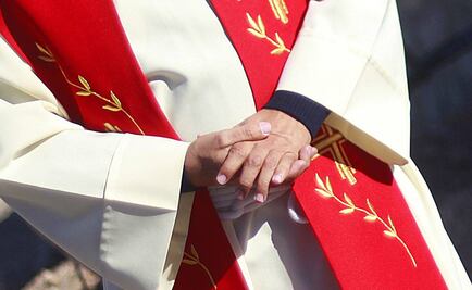 Cesan a cura; lo acusan de agresión sexual