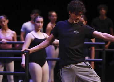 Gratis, audiciones para el Royal Ballet School y clases con Isaac Hernández; aquí todo lo que tienes que saber