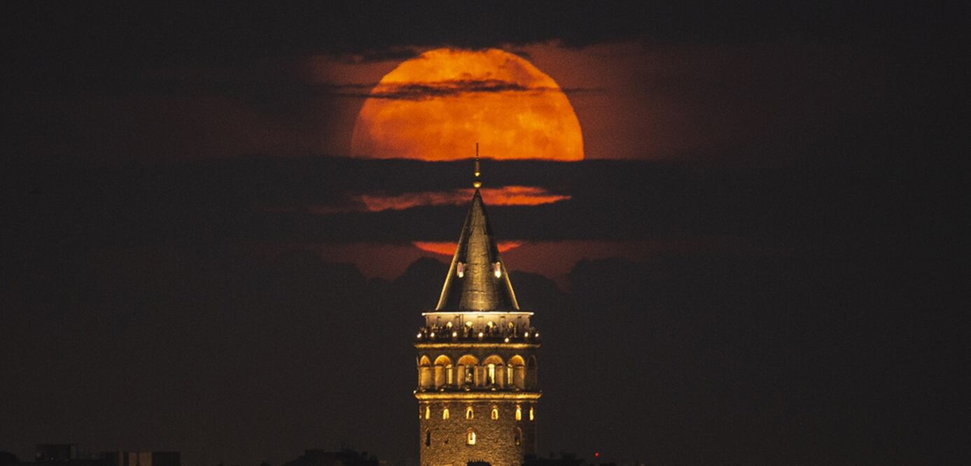Superluna de Junio 2022. Foto: Emra Gurel, AP
