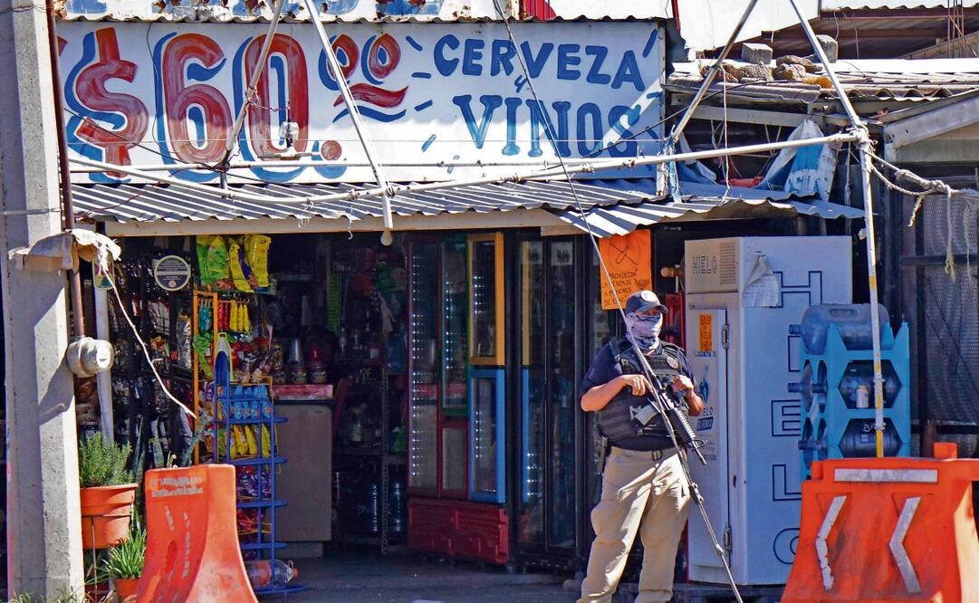 El 30 de noviembre, varios hombres bajaron de un auto de color blanco y dispararon armas de fuego contra personas que se encontraban consumiendo bebidas alcohólicas en el paradero el Trébol. Foto: Mario Armas / AFP