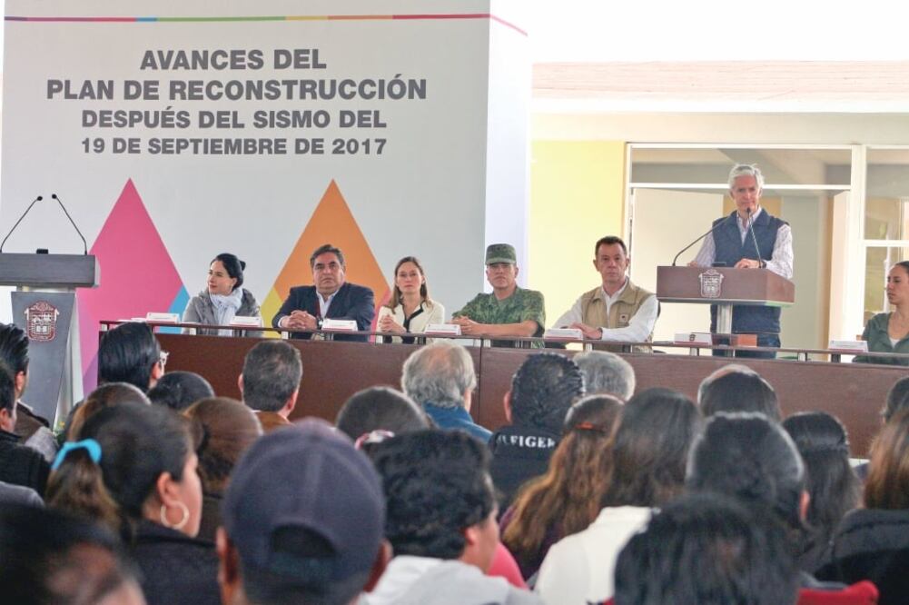 El gobernador mexiquense, Alfredo del Mazo, destacó la reparación de 49 de los 56 caminos afectados con una inversión de 406 millones de pesos. (JORGE ALVARADO. EL UNIVERSAL)