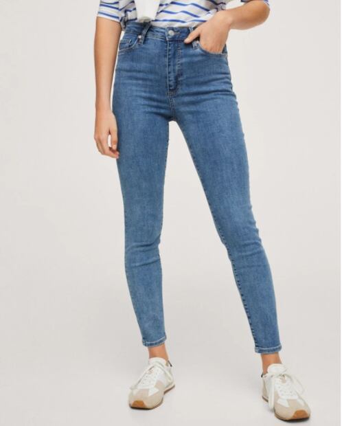 Esta es la prueba de que los skinny jeans siguen en tendencia