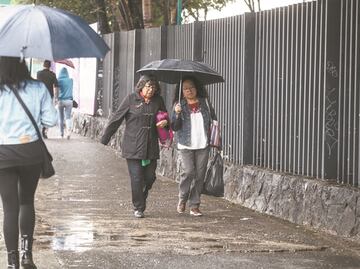 Ciclón tropical Kristy y canales de baja presión provocarán lluvias intensas en varias regiones del país