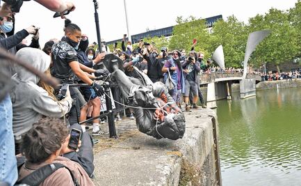 El plan de Banksy para restituir estatua derribada en protesta