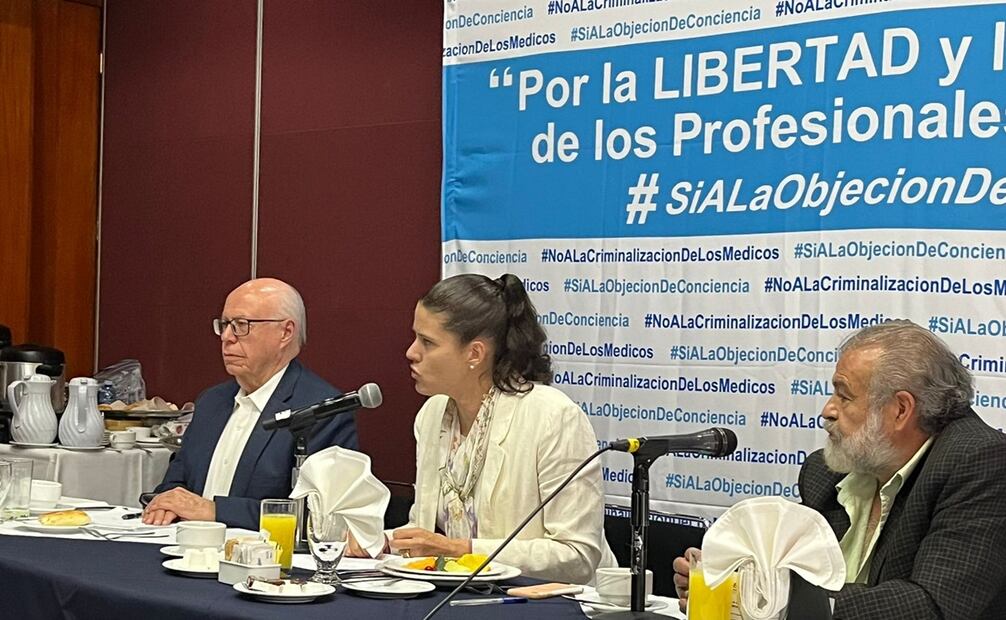 Conferencia de prensa de profesionales de la salud. Foto: Yalina Ruiz