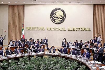 Evaden candidatos plataforma del INE