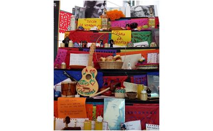 Luce Altar del Día de Muertos en la Feria del Libro de Cali