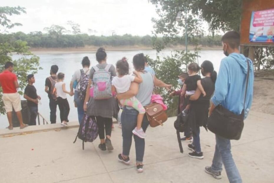 Migrantes cruzan ahora por territorio zapatista