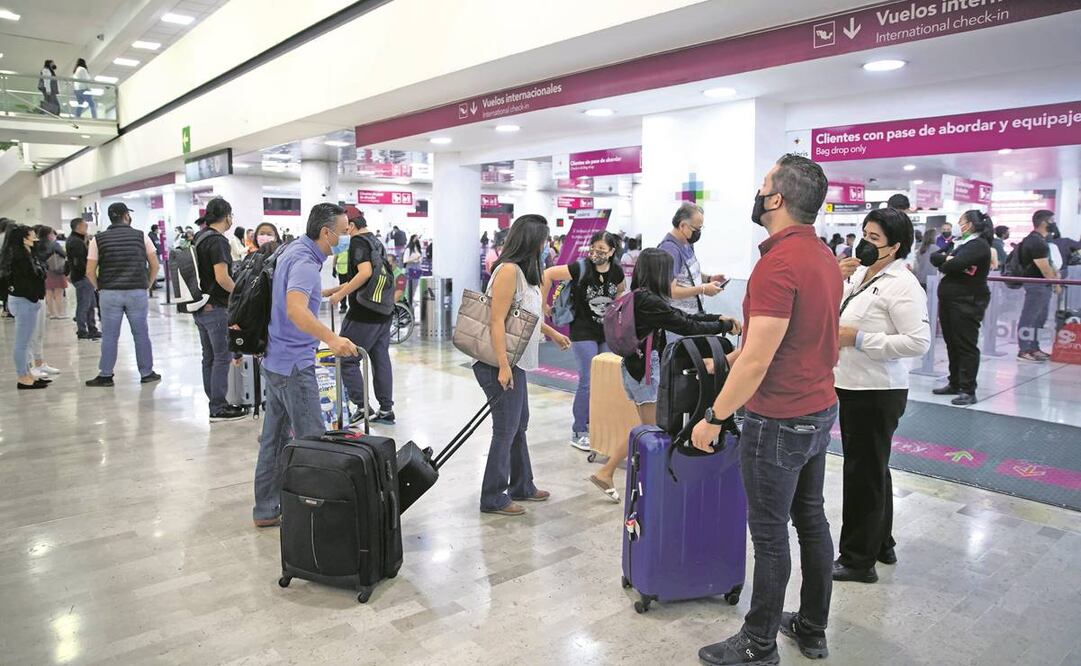 El gobierno pretende reformar sólo la Ley de Aviación Civil y a la Ley de Aeropuertos para permitir el cabotaje de aerolíneas internacionales, indican expertos.