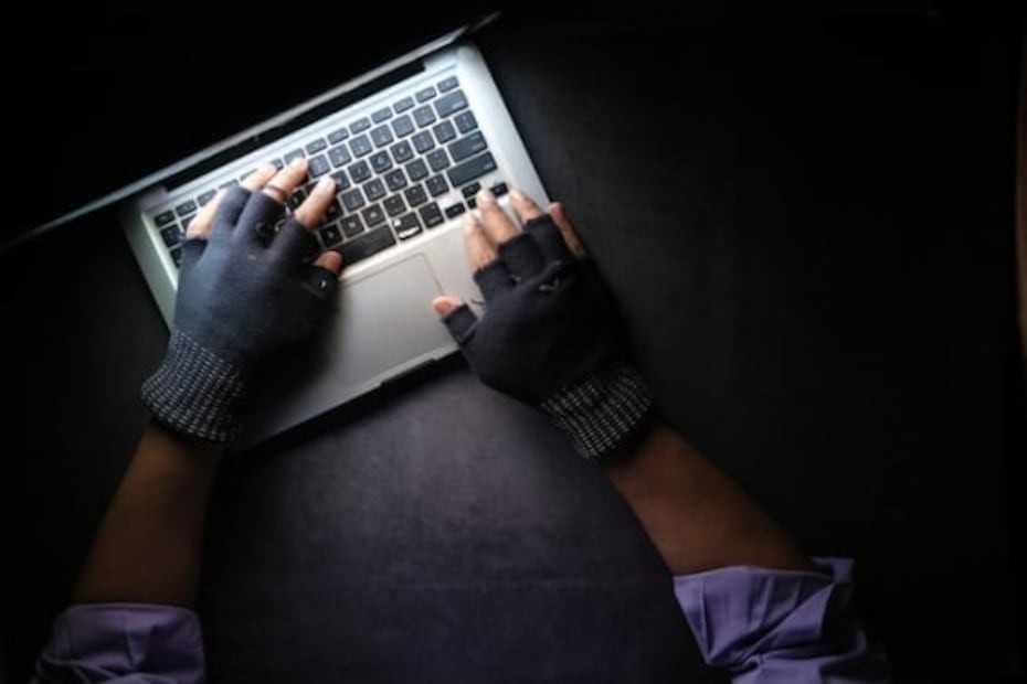 Día Naranja: 4 tipos de violencia online contra las mujeres