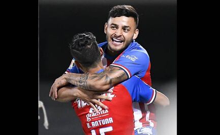 Ridículo castigo para los fiesteros en Chivas