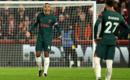 Liverpool cae frente al Brentford y se aleja cada vez más del campeonato