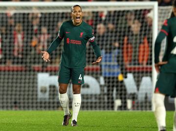 Liverpool cae frente al Brentford y se aleja cada vez más del campeonato