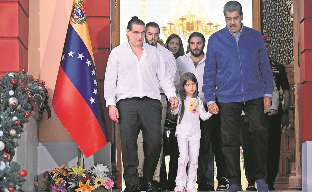 El empresario Alex Saab al salir del Palacio de Miraflores, donde se reunió con el presidente Nicolás Maduro tras ser liberado en EU. Foto: Federico Parra / AFP