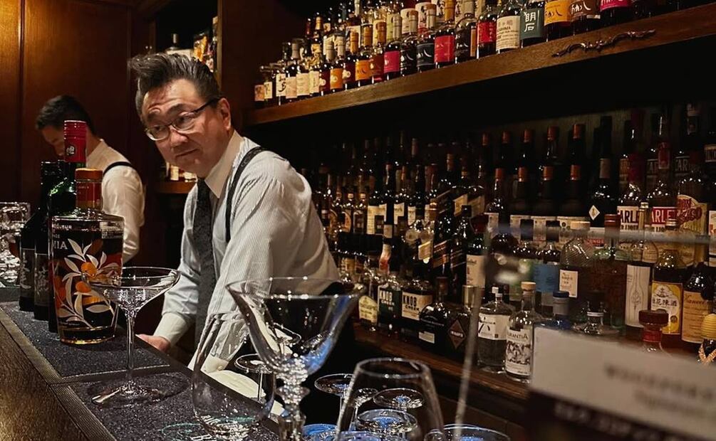 Hidetsugu Ueno toma Licorería Limantour por un día. Foto: Instagram