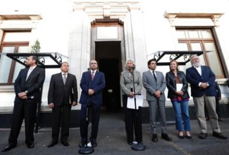 Navarrete y Sánchez Cordero acuerdan comunicación directa