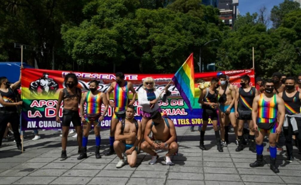 Así se vio la Marcha por el Orgullo LGBT+ en la CDMX, en fotos y videos