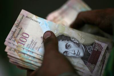 Detienen a 117 en frontera venezolana por llevar billetes de 100 bolívares