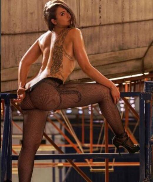 Ingrid Brans seduce con foto semidesnuda