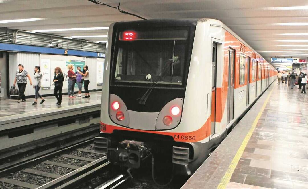 Línea 2 del Metro está detenida por rescate de una persona