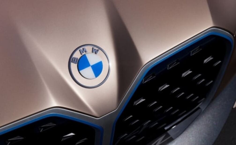 BMW renueva por completo su logo