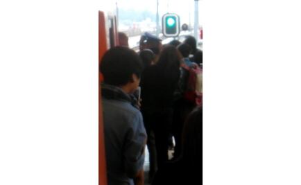 Acusan a conductor del Metro de mostrar genitales a una niña