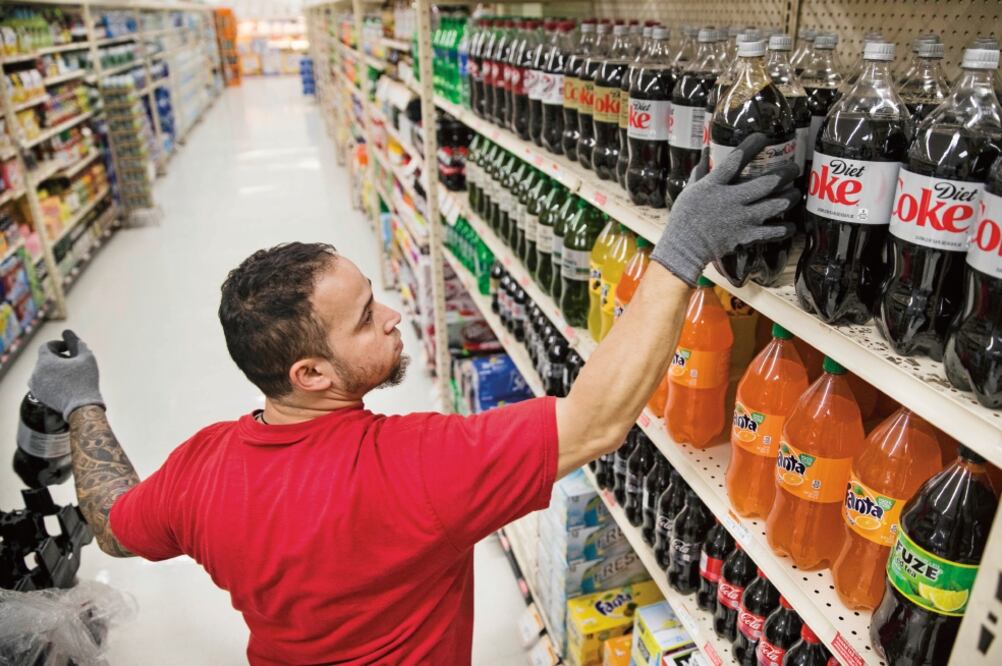 La nueva marca de la embotelladora formará parte de las plataformas de bebidas del sistema Coca-Cola en América Latina (ARCHIVO EL UNIVERSAL)