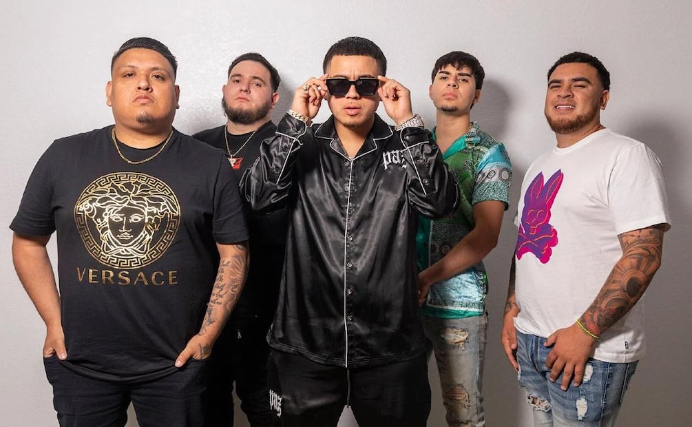 La banda de corridos tumbados se presentará en uno de los escenarios más grandes de la capital. Foto: Instagram.
