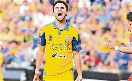 Enrique Esqueda: En México o te aclimatas o te aclichingan