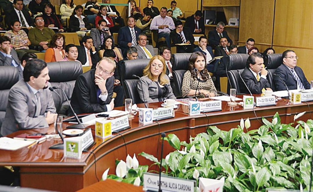 El IEDF informó que en los próximo comicios participarán 75 mil ciudadanos, quienes se encargarán de recibir el voto en las urnas este domingo./Archivo-EL UNIVERSAL