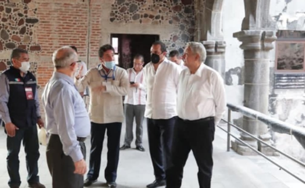 AMLO enfrenta gritos de Frenaaa en Cuernavaca; "no daremos un paso atrás", dice 