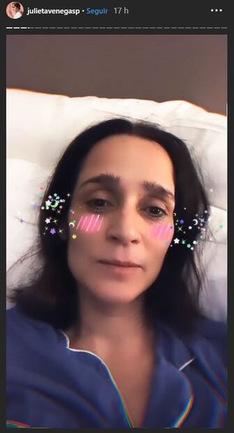 Julieta Venegas canta en el tianguis del Chopo 